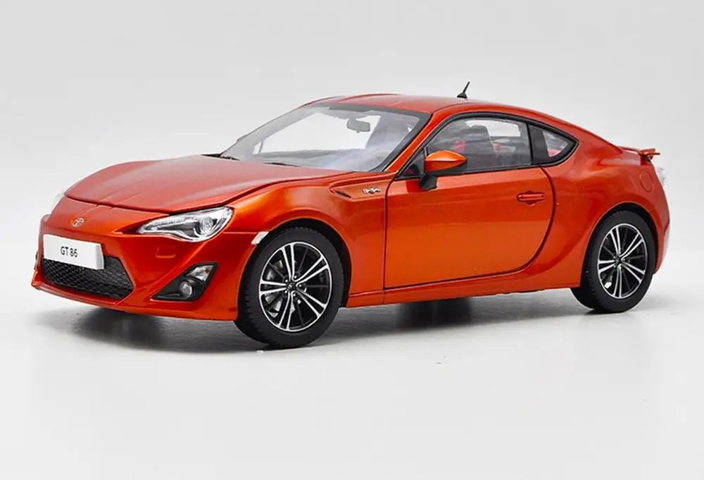 1/18 Масштаб Toyota 86 GT GT86 гоночный автомобиль оранжевый литый под давлением модель
