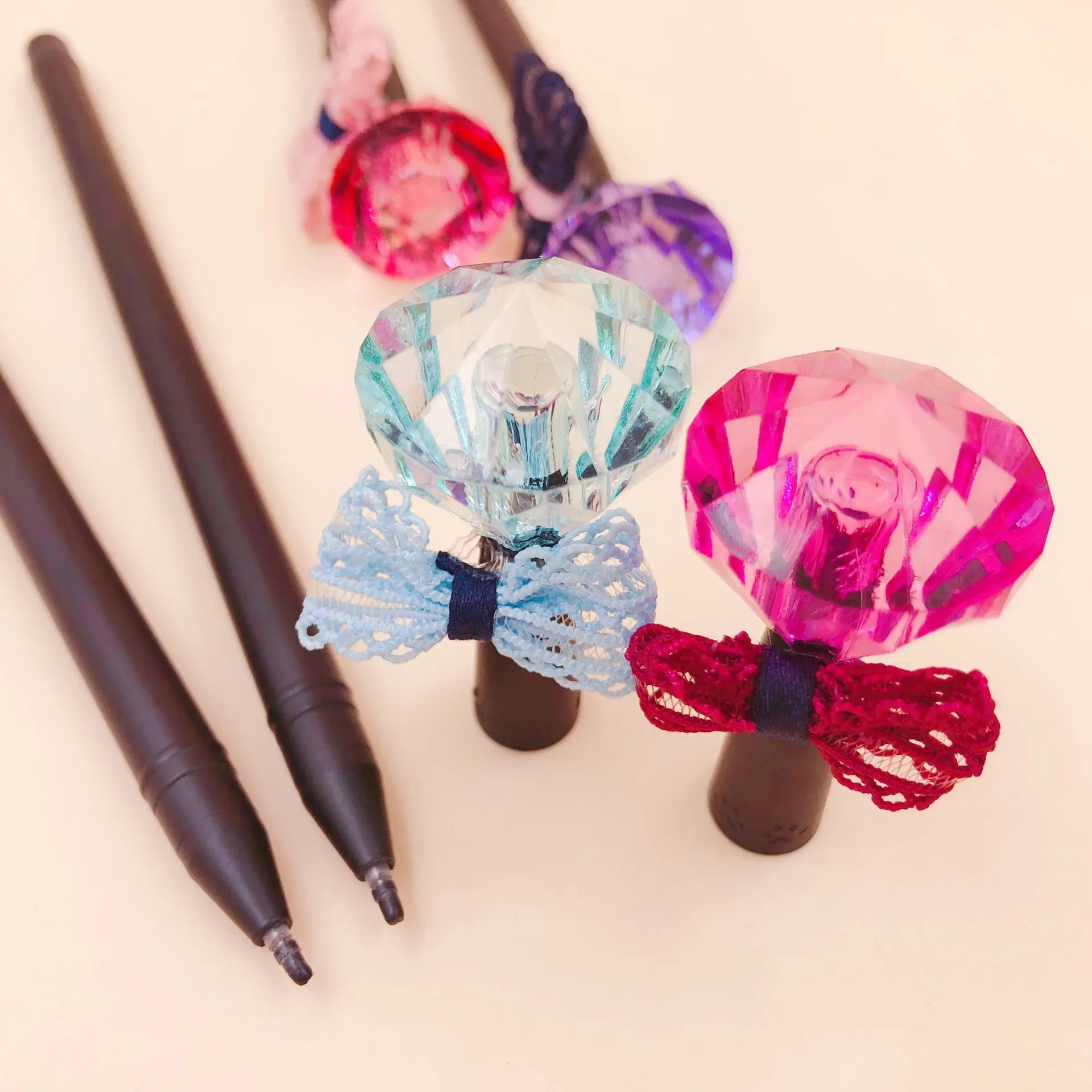 40 шт./лот, гелевая ручка в форме банта с кристаллами, Корея, креативная ручка на водных чернилах, ручка для вывески, для девушек, леди, вечерние, в подарок, ручка для письма, для офиса, школы