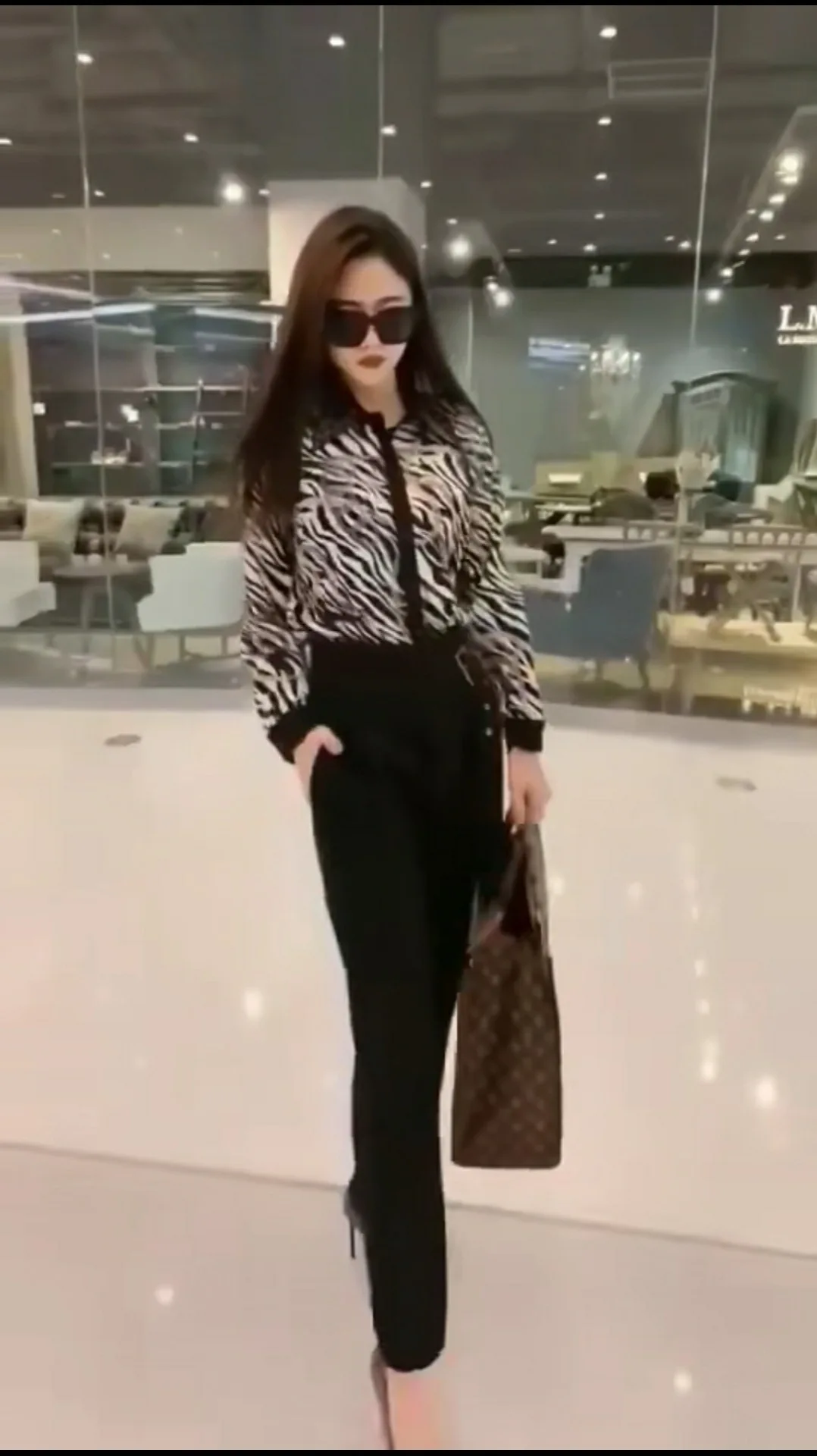 

2020 Spring New Style Hot Drilling Mixed Colors Shirt Tops + High-waisted Skinny Pants Two-Piece Set-Style Elegant WOMEN'S Suit