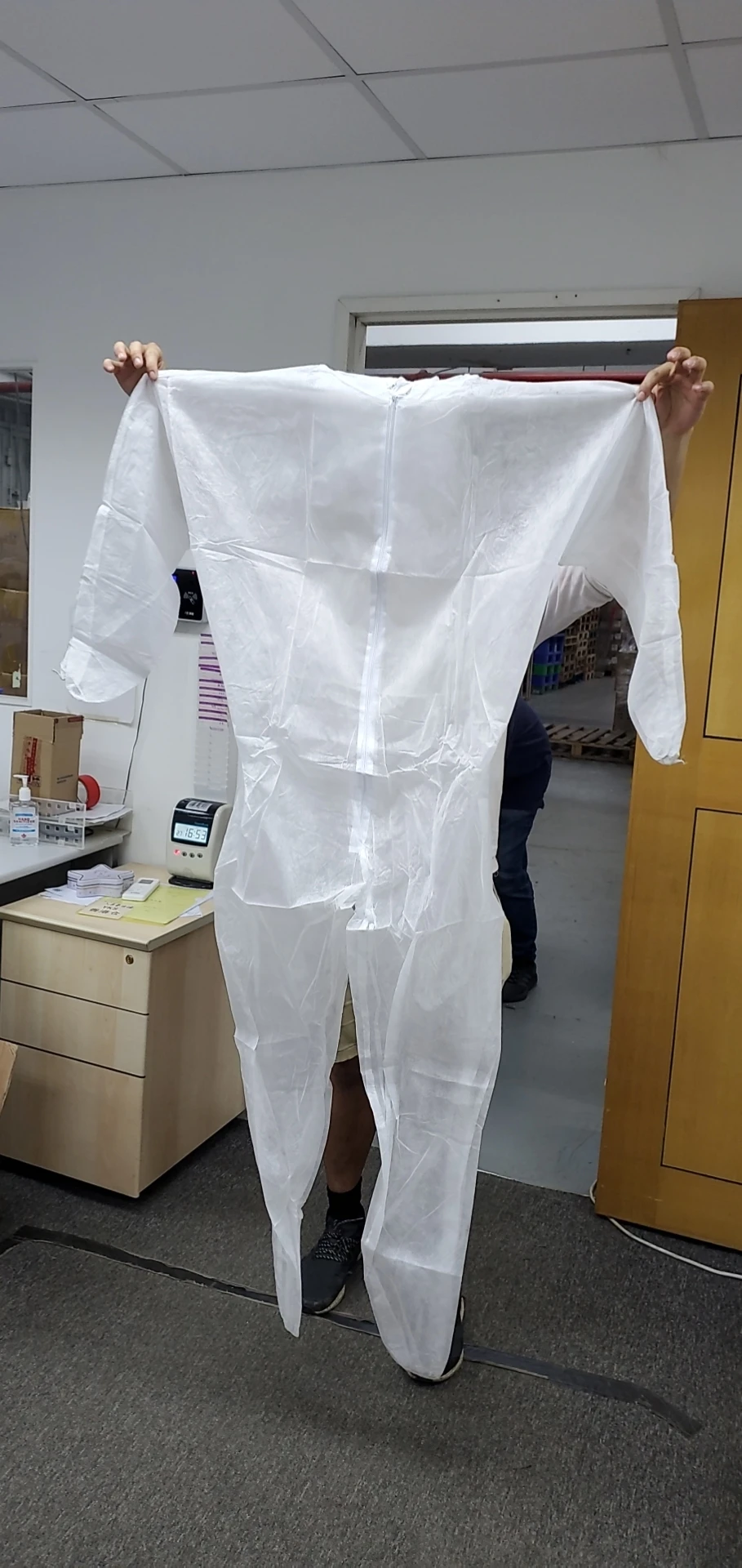 

One Time Disposable Protective Suits Coverall Decorating Clothes Overall Suit