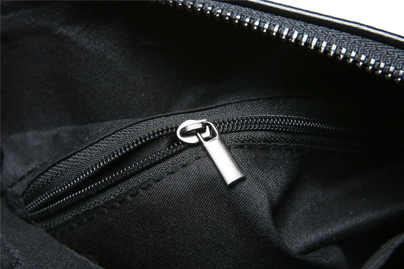 New shoulder bag Korean casual men's bag fashion rivet bags