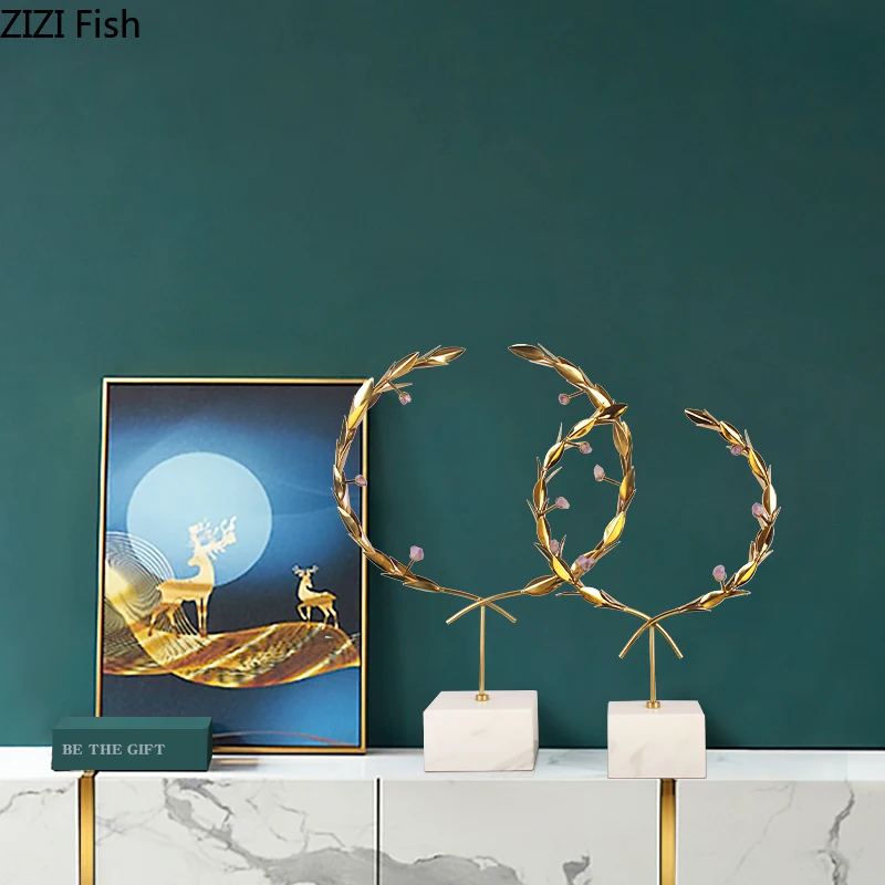 Скандинавское креативное Золотое металлическое кольцо с кристаллами, мраморное основание, украшения, современные украшения для дома, гостиной, аксессуары, фигурки