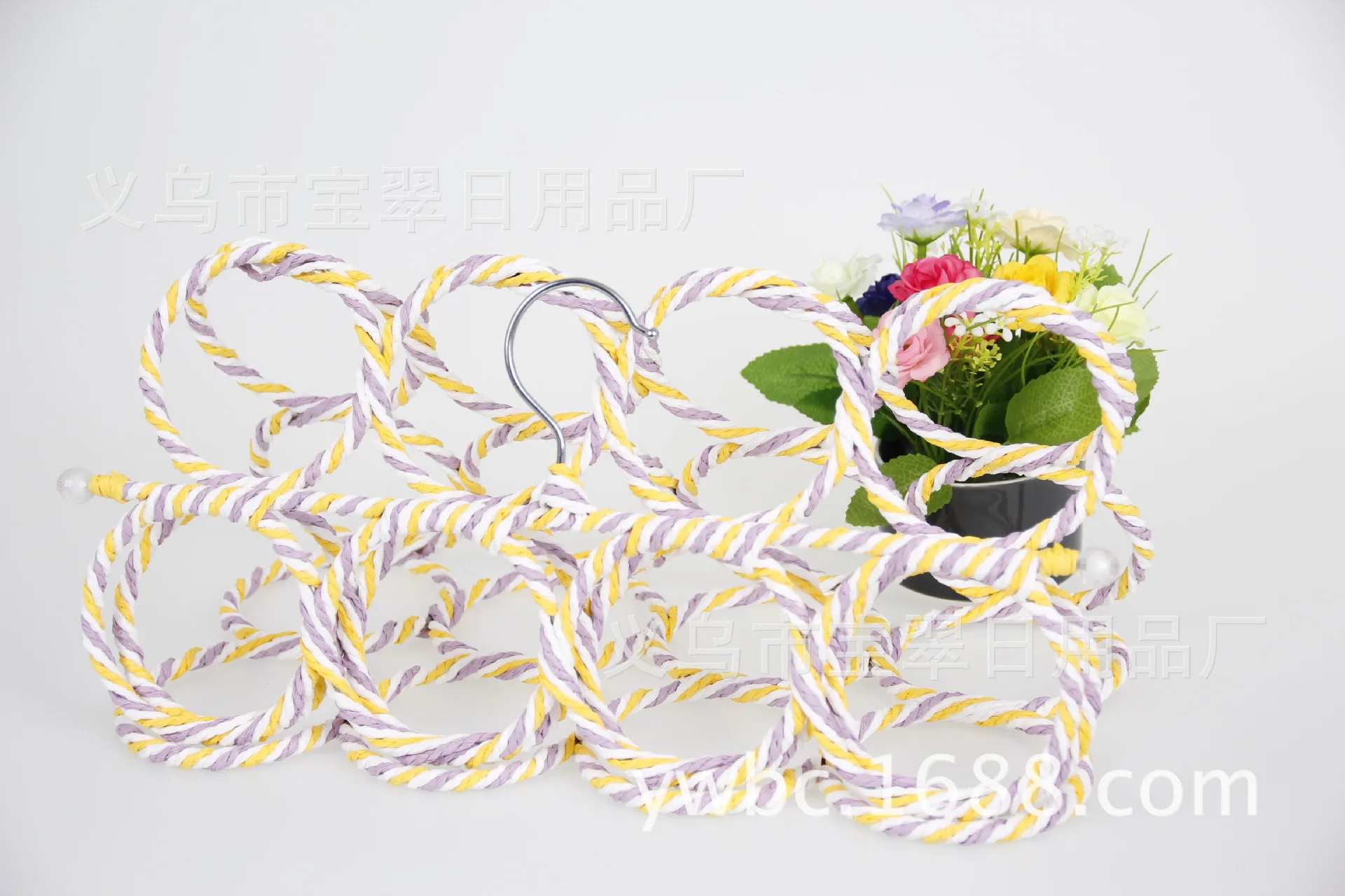 Color Scarf Hanger Towel Rack Wholesale Multi-functional 28 Circle Wearable Anti-slip Rattan Storage Rack Clothes Hanger Manufac