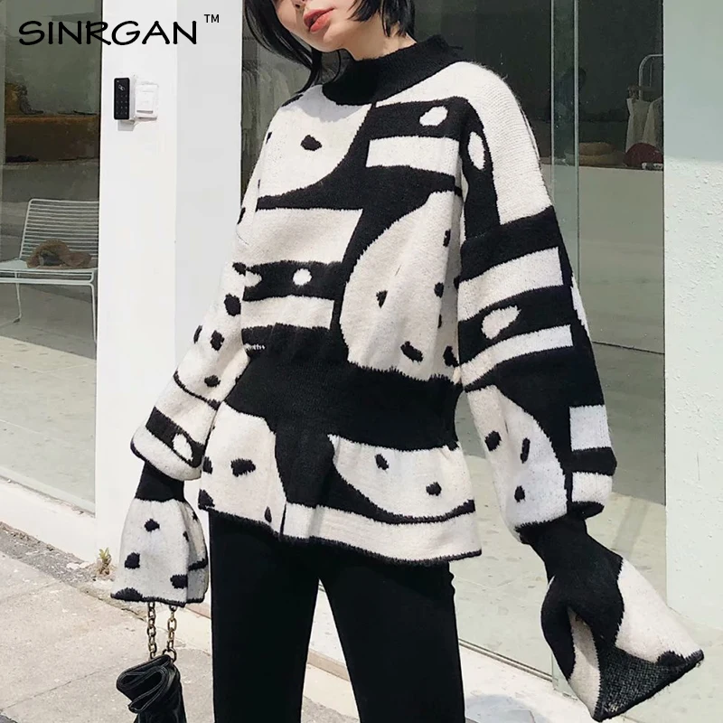 SINRGAN, черные и белые пуловеры с геометрическим рисунком, художественный дизайн, рукав-лепесток, женские свитера с круглым вырезом, Повседневные вязаные пуловеры