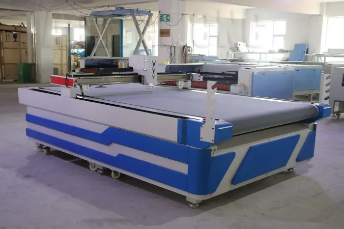 Jinan AccTek высококачественный Вибрационный нож для резки AKZ1625 рабочая зона 1600*2500 мм