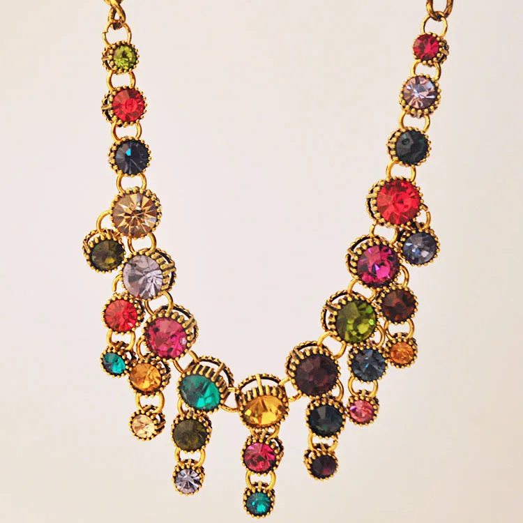 

Europe And America Big Brand Colorful Crystals Necklace Short Necklace Tassels Colorful Crystals Necklace Accessories