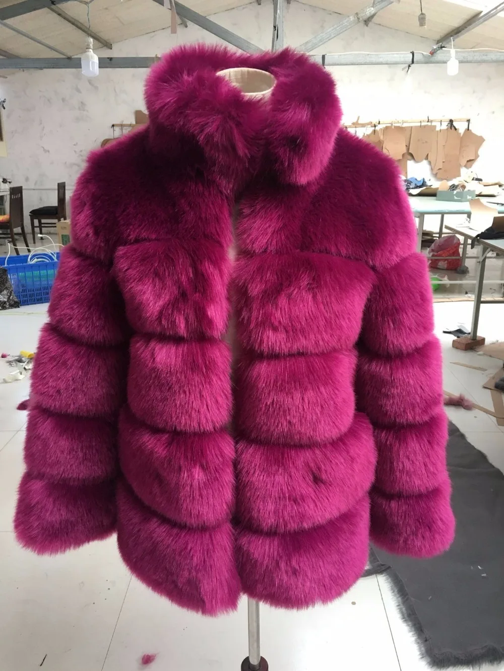 Lisa Colly, женская зимняя Роскошная Шуба из искусственного лисьего меха, тонкое пальто с длинным рукавом и воротником, куртка из искусственного меха, верхняя одежда для женщин, пальто из искусственного меха