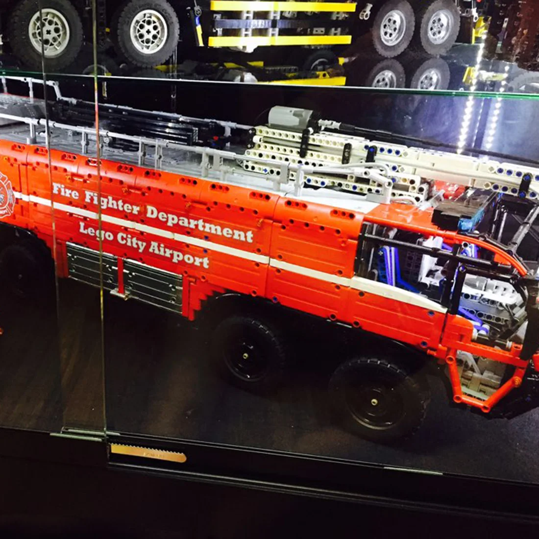7177 шт. высокий уровень MOC RC аэропорт пожарный грузовик строительный блок модель DIY Строительная модель с мотором