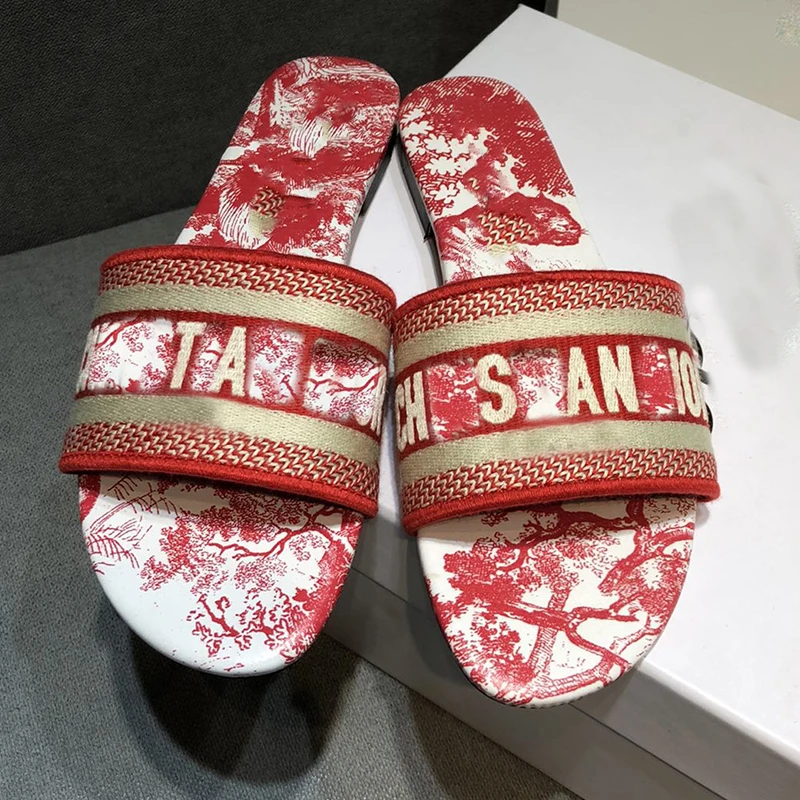 Amazon.com: N\\C Sandalias de tiras negras de las mujeres sandalias de tacón  medio y zapatillas de mujer de desgaste exterior de tacón grueso zapatos de  mujer : Ropa, Zapatos y Joyería