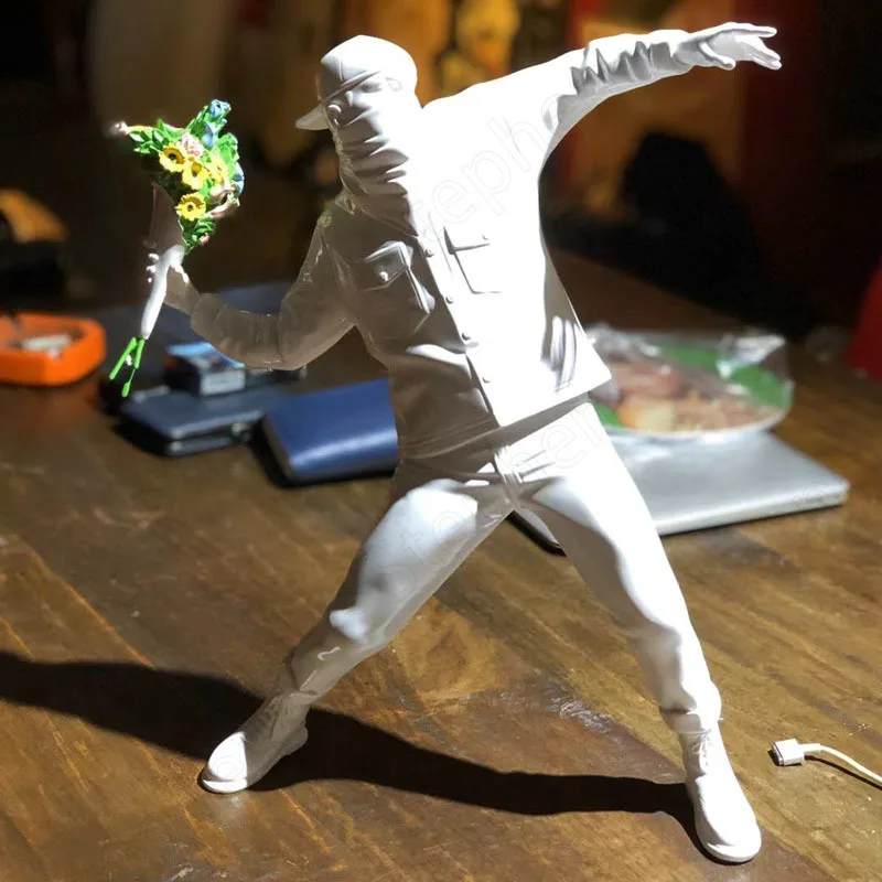 

Декоративные скульптуры в скандинавском стиле с изображением мальчика из смолы