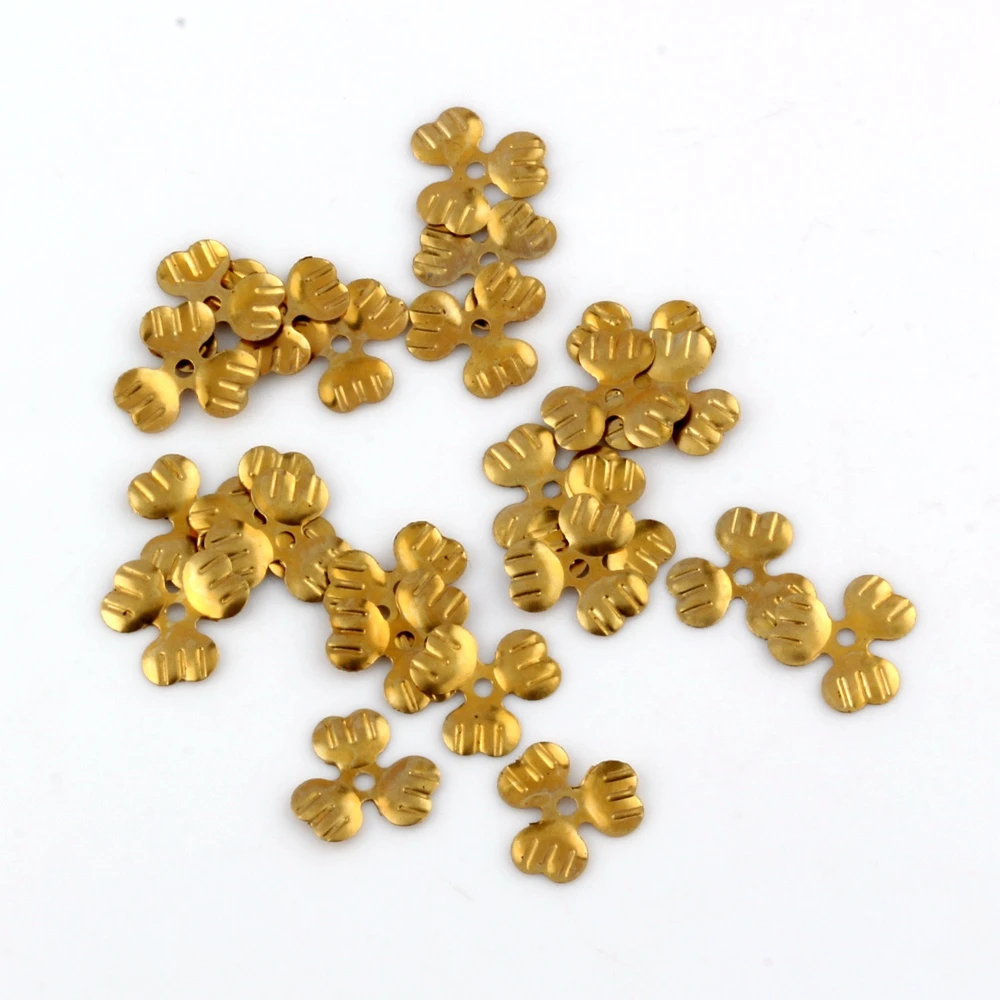 200Pcs Natural Brass 3 Petals Flower Beads Cap 10mm  DIY Jewelry  (a0677)
