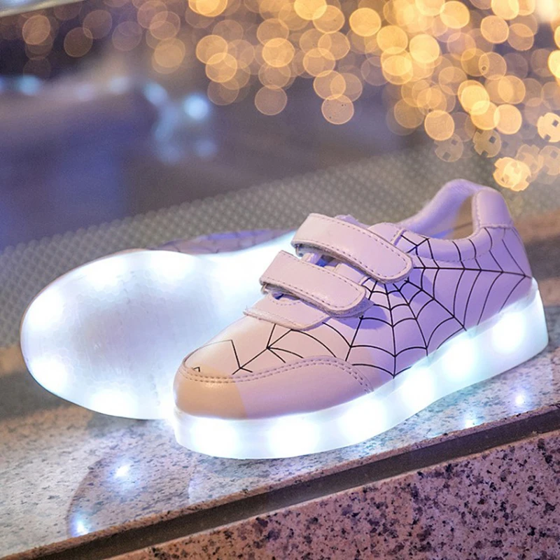 Светящаяся обувь «Человек-паук»; Детские кроссовки; Осенняя кожаная обувь для девочек; Спортивные Светящиеся кроссовки для маленьких мальчиков с зарядкой из водонепроницаемого материала - Цвет: Blue