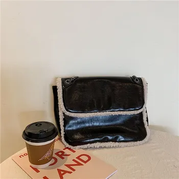 

2019 autumn and winter new lamb hair female bag chain stray bag shoulder messenger bag retro furry briefcase large bag female