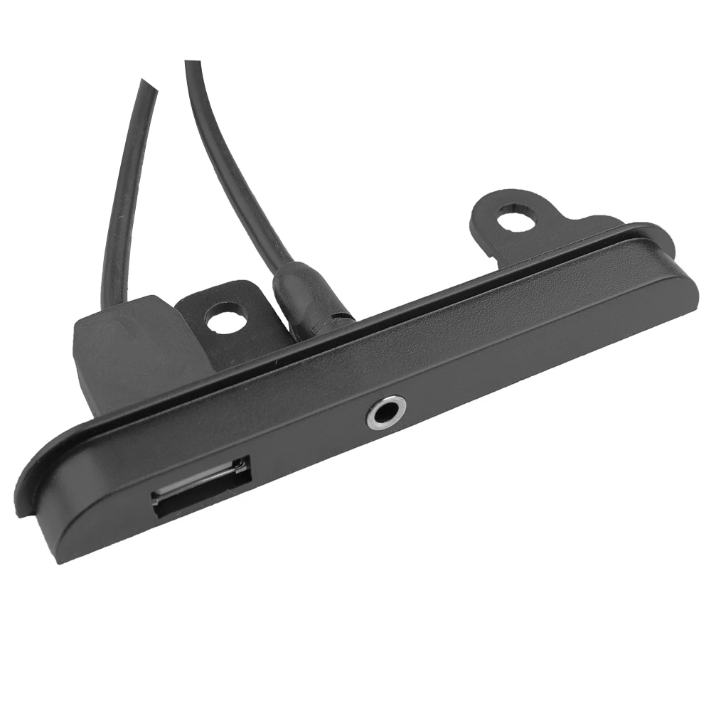 AUX + USB Ʈ  ġ  Ʈ ٸ  ÷Ʈ ׷ гִ Toyota Scion  Double 2 Din Dash Kit