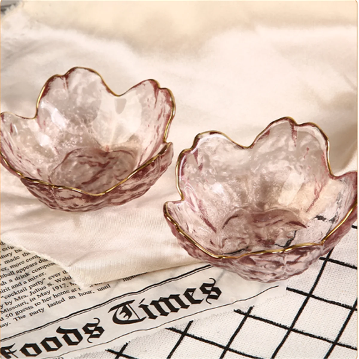 Cherry Sauce Dish Glass Small Plate Japanese-style Hammer Head Pattern Cherry Blossom Glass Sauce Dish Small Vinegar sauce dishes