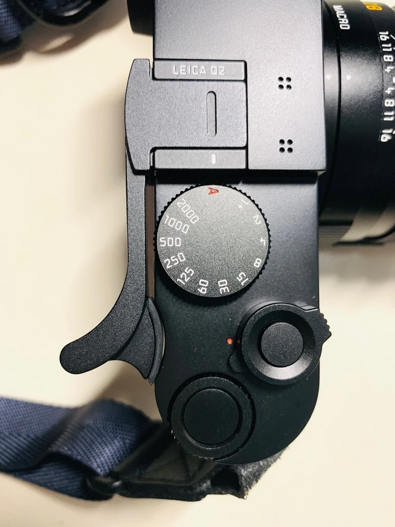  Leica Q2 Q Typ 116 Black Red (6)