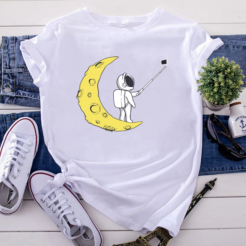 Women Tshirt Selfie Funny Cartoon Astronaut T-Shirt For Woman Casual Punk Short Sleeve Tops Korean Oversized Women'S T Shirt