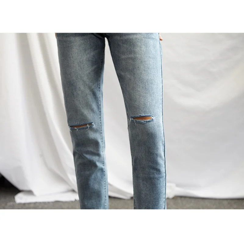 Spring/Summer Cotton Blue Broken Hole Men Denim Jeans Knee Ripped Frayed Vintage Jeans Men Korean Casual Ankle-Length Pants Male