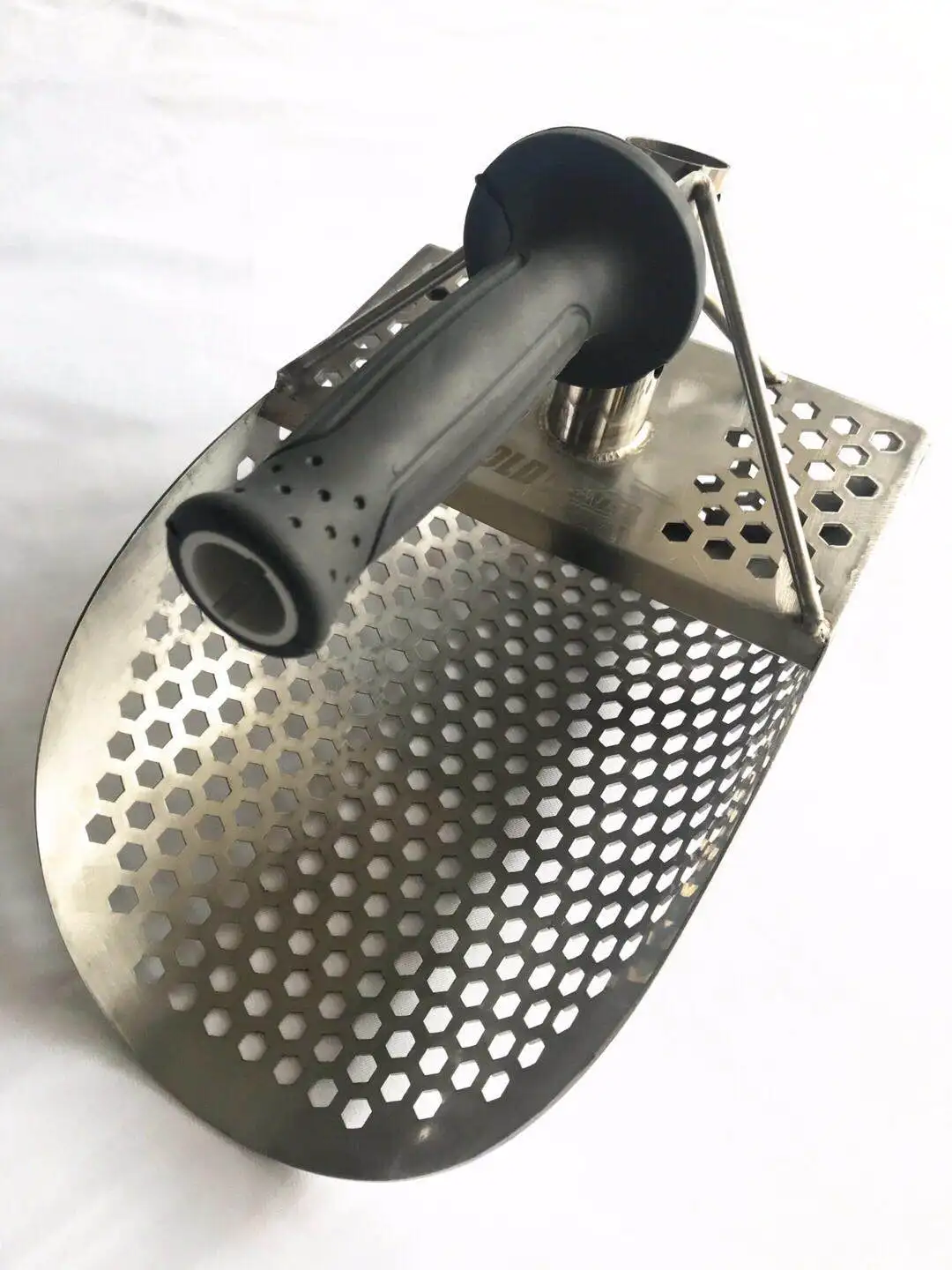 

Stainless Sand Scoop for Metal Detecting and Treasure Hunting Free Shipping