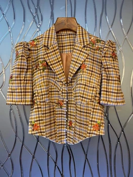 

2020 Early Autumn New Women's Lapel Plaid Decorative Embroidery Flower Color Matching Short Sleeve Jacket 903