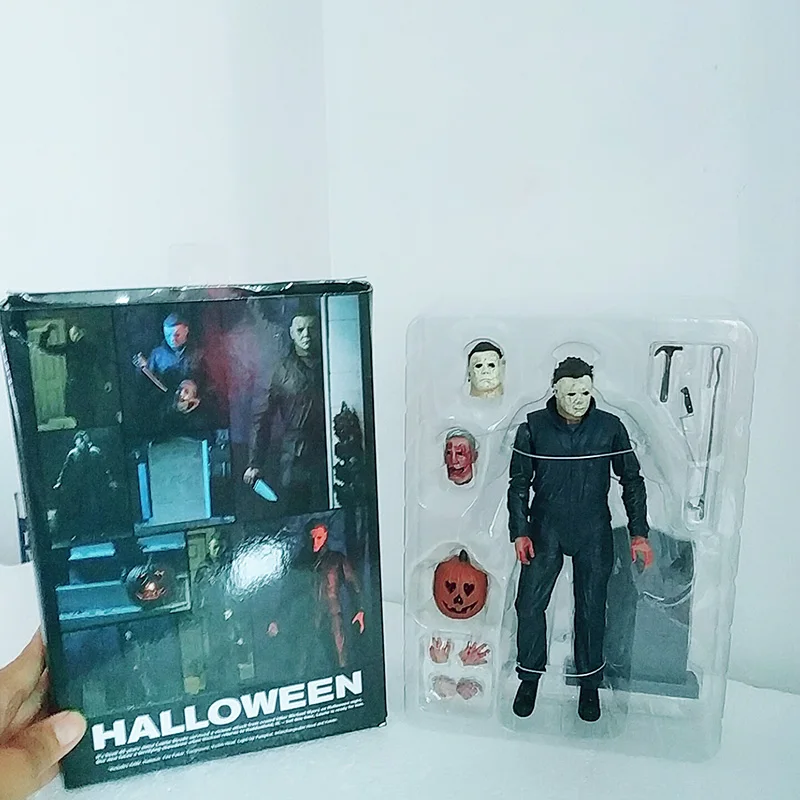 18cm Original NECA Ultimate Michael Myers Pumpkin With Led Light Halloween Action Figure Model For Kids Halloween Gift