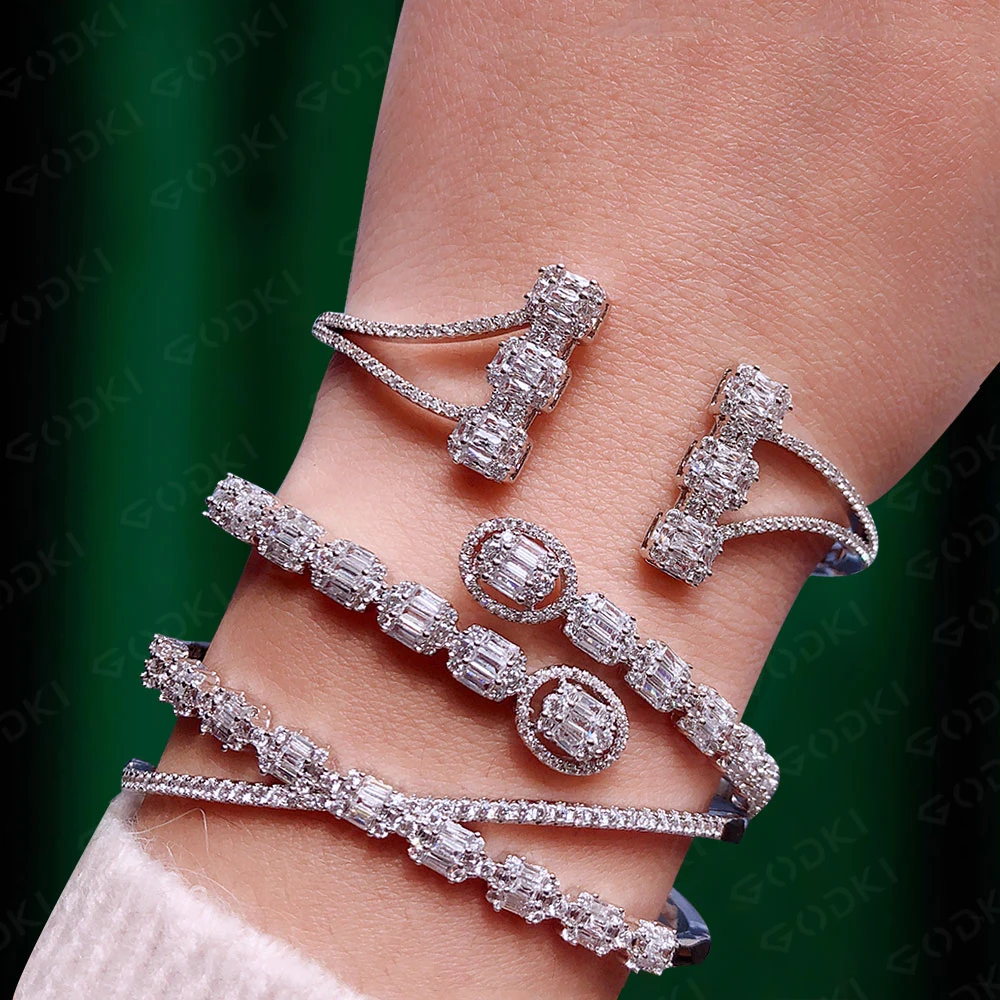 Soramoore Trendy Luxury Stackable Bangle For Women Wedding Full Cubic Zircon Crystal CZ Dubai White Bracelet Party Jewelry 2021 2