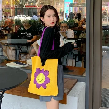 

2020 New Style Bag Sunflower Smiley Face Knitted Shoulder Handbag Fresh Sweet Large Capacity Yarn Tote Bag