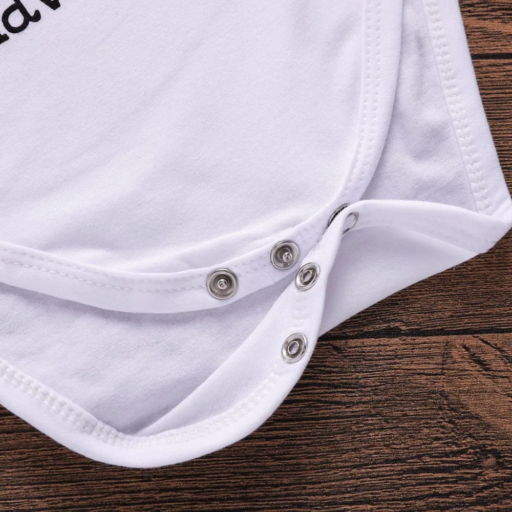 Боди для новорожденных детский белый комбинезон с короткими рукавами и надписью