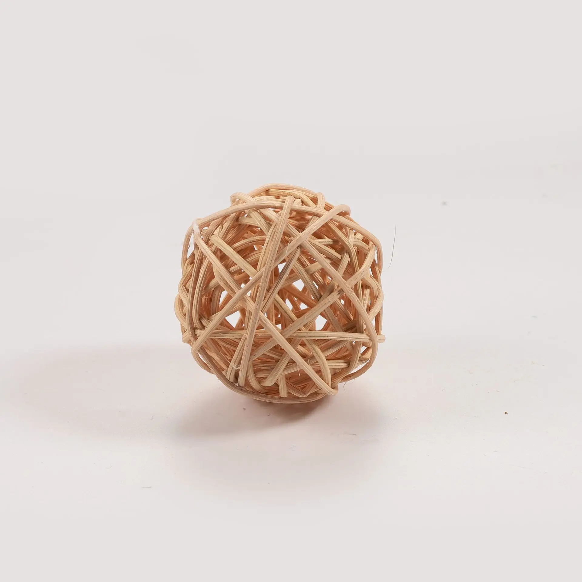Игрушка для попугая niao yong pin Vine Бал попугай для ног игрушка для укуса ротанговая красочная лоза бал