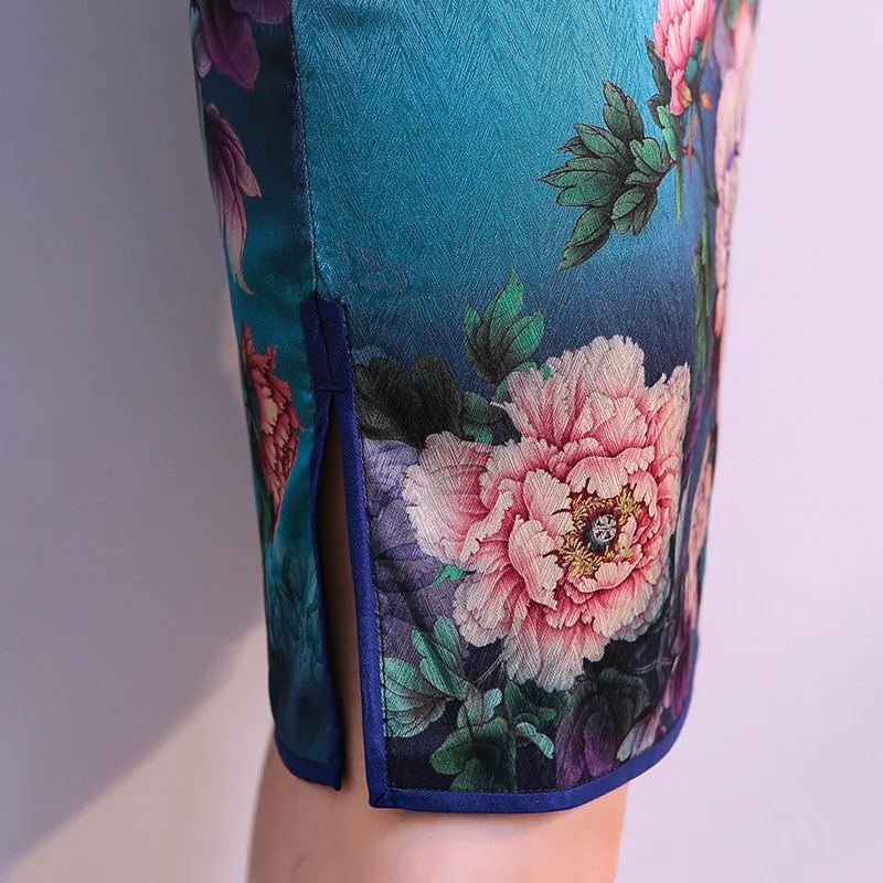 Стиль рекомендуется имитация шелковой ткани Cheongsam короткий рукав Весна Лето Стенд воротник Мода молодой повседневной жизни Cheongsam