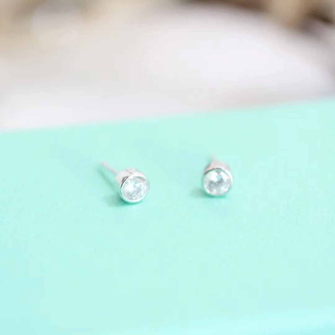

TSHOU53 Fashion little 925 silver Zircon earring cute girl sterling silver christmas earrings