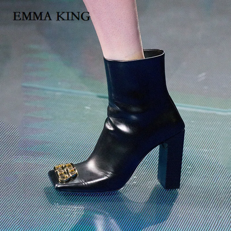 Женские Модные ботильоны с металлическими украшениями; европейские, американские уличные ботинки из воловьей кожи; короткие ботинки на молнии с квадратным носком
