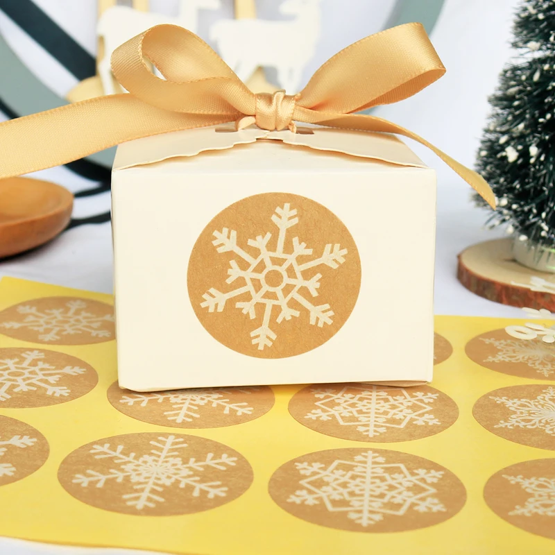 

120pcs Snowflake Paper Sticker Self Adhesive Seal Stickers Merry Christmas Kraft Paper Sticker Label Xmas Gift Packing Label