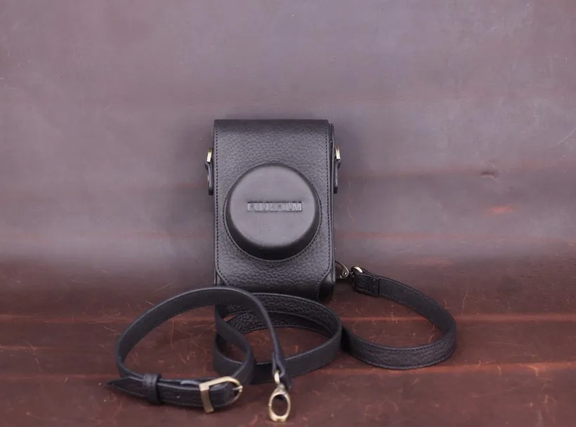 【超美品】FUJIFILM X100F デジタルカメラ カメラケース付き デジタルカメラケース,精密fitfレザーとディスプレイを備えた