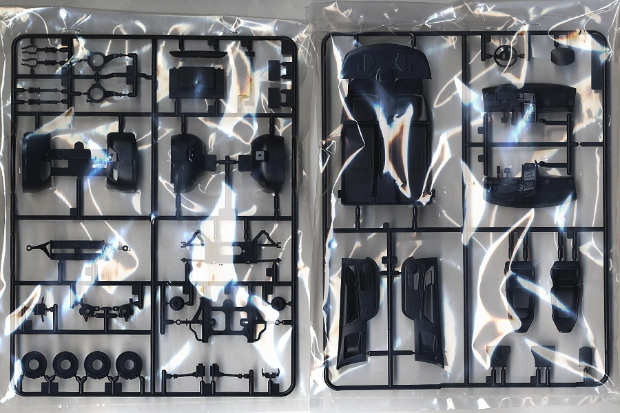Модель автомобиля Nissan 1/24