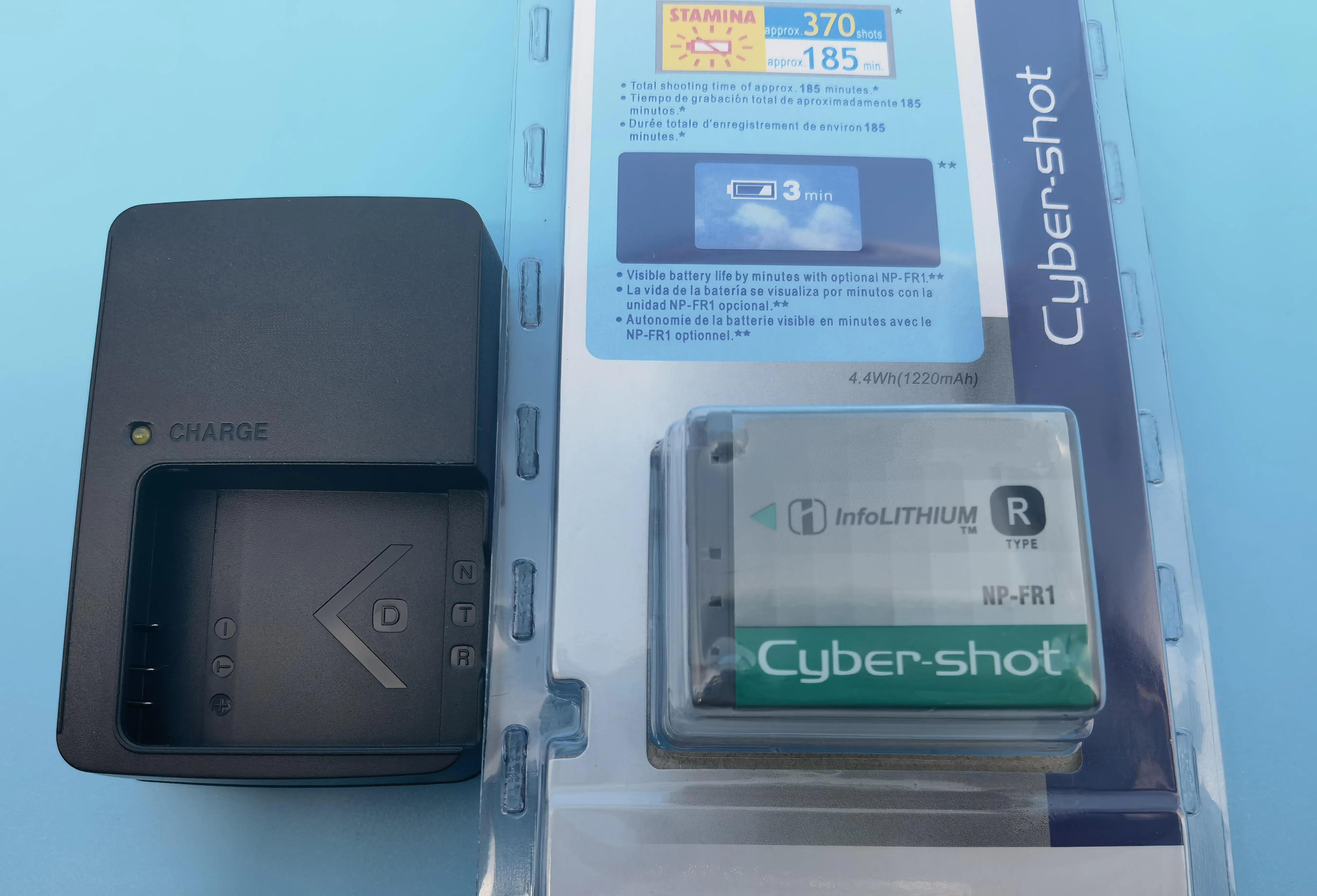 Для SONY DSC-T30 T50 P100 P120 P150 P200 фотокамера NP-FR1 аккумулятор + зарядное устройство |