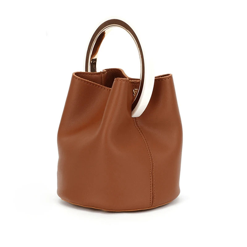 

Ladies pu Leather Handbag 2019 Vintage Chains Crossbody Handbag Women Chic Ring Bucket Bag High Capacity Small Tote Bag