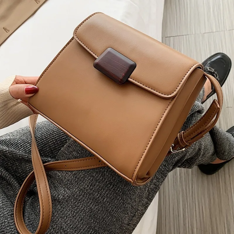 

European and American style bag handbags 2020 messenger shoulder bag original design peach wood grain buckle retro bucket bag
