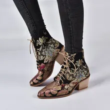 Стильные женские ботинки «Челси» с вышивкой; Зимние ботильоны в этническом стиле; обувь на высоком каблуке с острым носком на шнуровке; теплые ковбойские ботинки; Botas Mujer; в стиле ретро