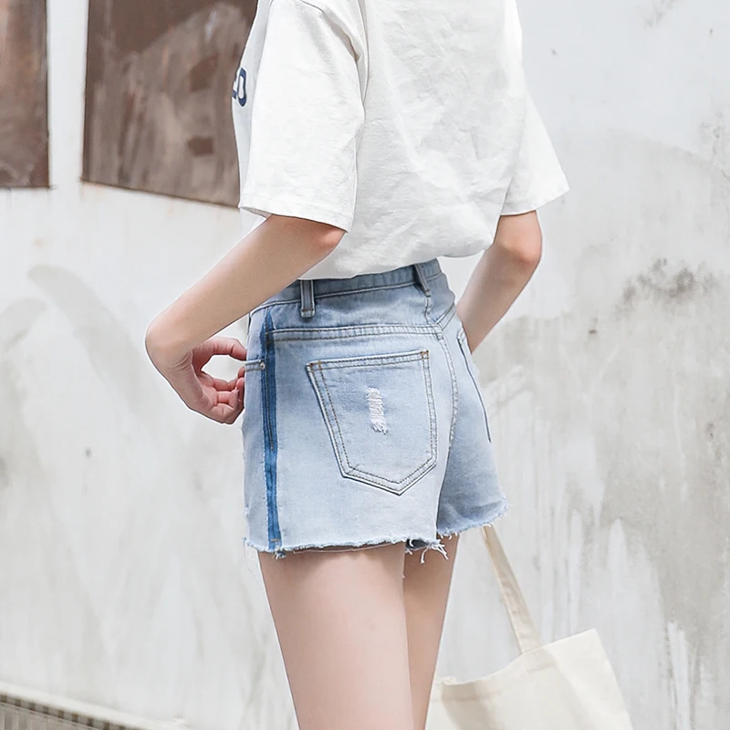 

In 2020 spring and summer fashion denim shorts show BoChao waist circumference heat shorts