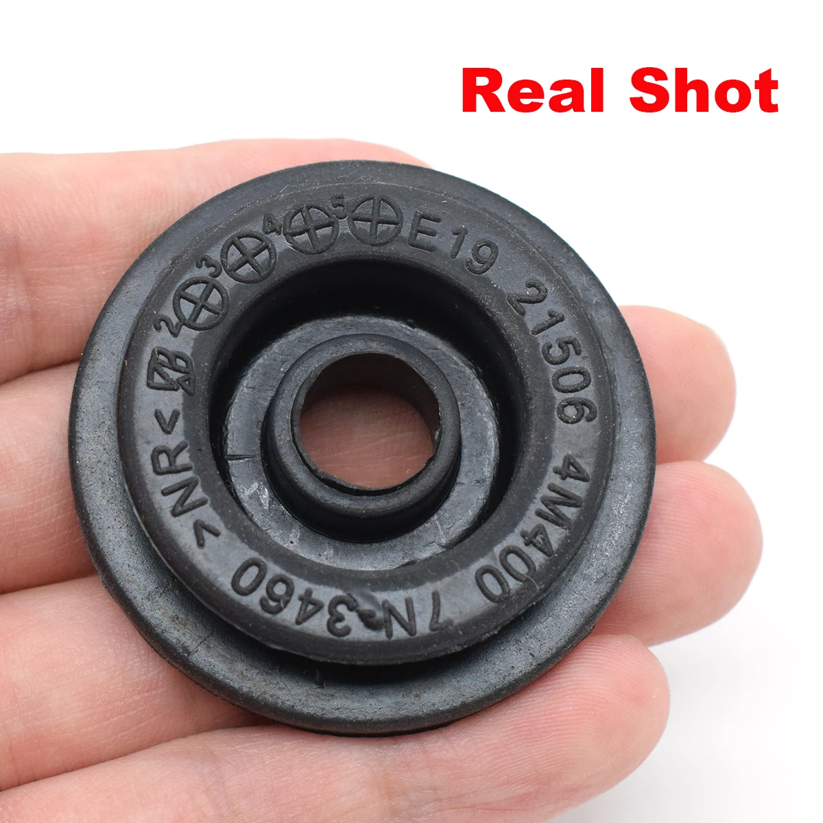 Car Radiator Mounting Rubber Bush 2Pc car radiator bracket For Nissan CUBE Z11 JUKE F15 Micra K12 MURANO Z50 Z51 NOTE E11 Sunny B15 N16 Teana J31 J32