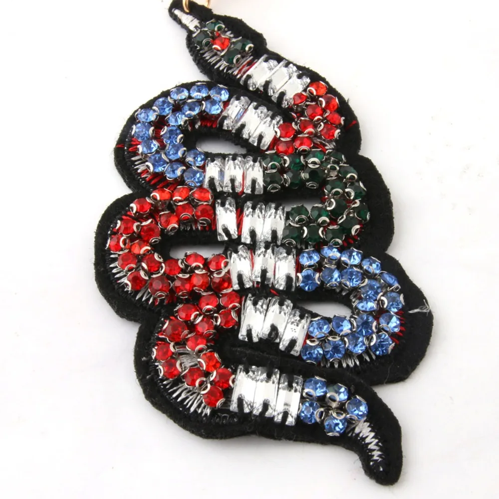 Zouchunfu Pendientes Aretes висячие серьги в виде змеи для женщин новые серьги Модные очаровательные Подвесные серьги массивные серьги