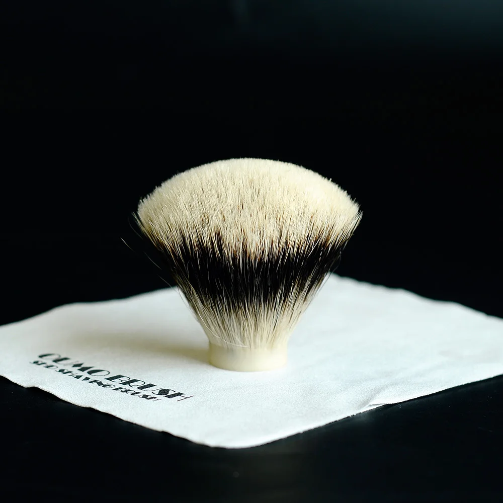 OUMO BRUSH-SHD WT(белый наконечник) лучшая двухполосная Веерная лампа для волос Барсук с гелевыми наконечниками для бритья - Цвет: 26MM FAN