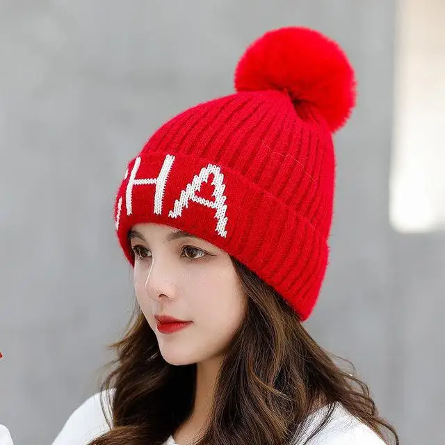 Теплозащитная Балаклава для женщин s Beanie шапки Новые Модные женские вязаные акриловые теплые женские зимние шапки для девочек зимние Pom Hat - Цвет: Красный