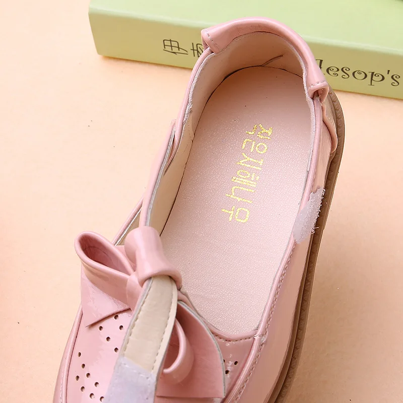 children's sandals Kids Leather Shoes Girls Oxfords Leather Flats T-strap Children's Shoes Cut-outs Breathable Anti-slip British Vintage Style Bow slippers for boy