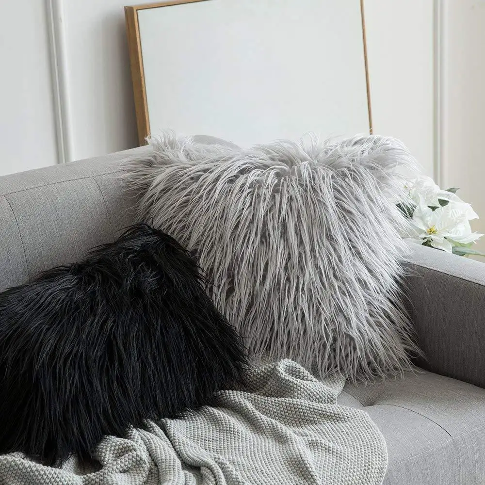 Housse de coussin cocooning en peluche