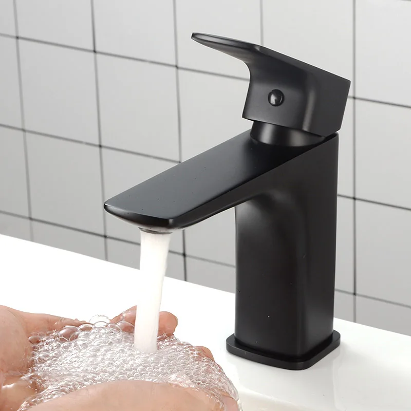 Black faucet Высококачественная Черная Гальваническая Ванная раковина кран латунный материал стильная раковина смеситель с одним отверстием на бортике дизайн - Цвет: Black faucet