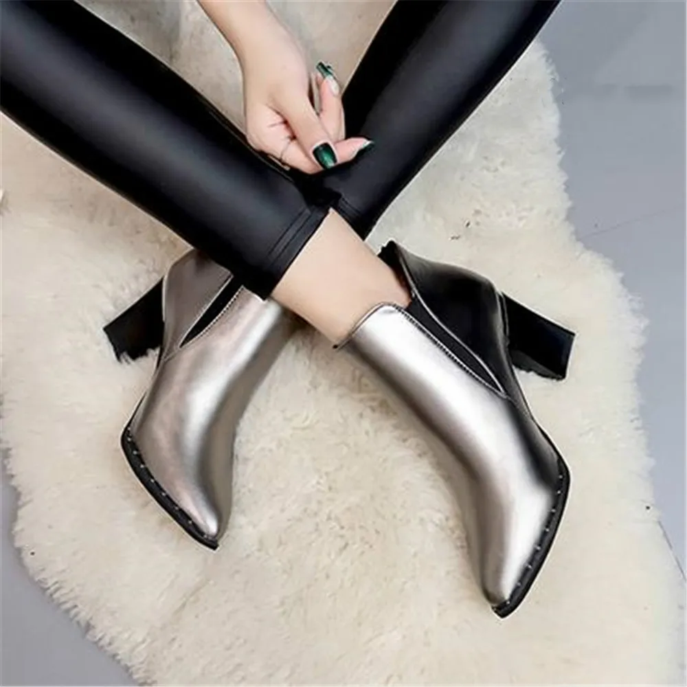 

European style contracted Tide Girl Boots Woman British Style Rivet Boots Martin Boots Autumn Winter 2018 New High-heeled Shoes