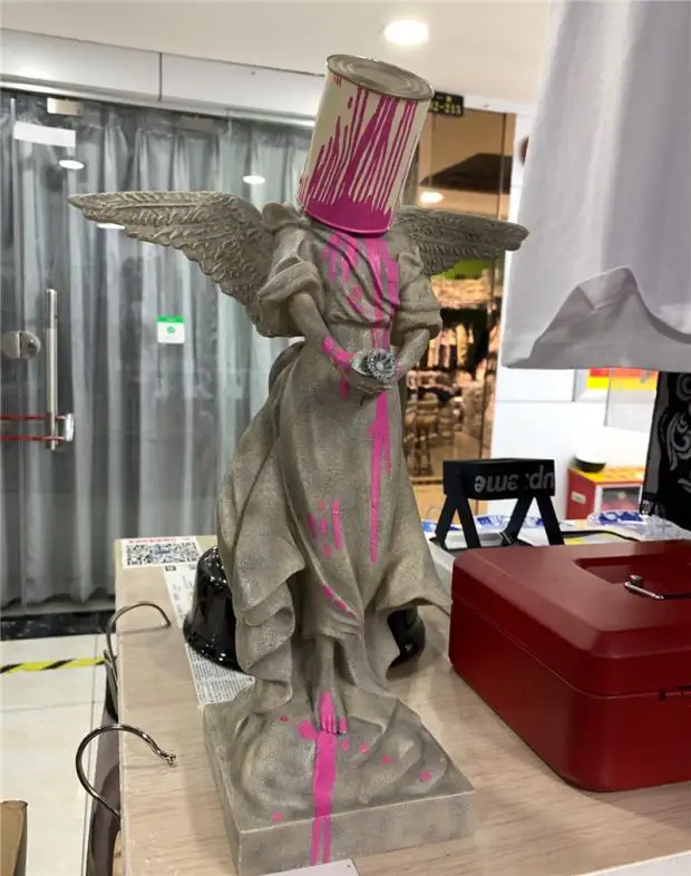 Бэнкси Железный Ковш Ангел брызги краски Ангел рука серый тренд игрушка кукла украшение коллекция скульптура