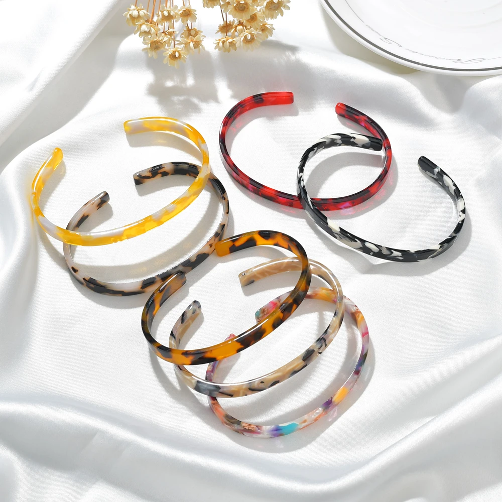 

Leopard Zebra Print Width Opening Wrist Bangles For Women Pentagram Heart Hollow Tortoiseshell Acetic Acid Cuff Bracelet